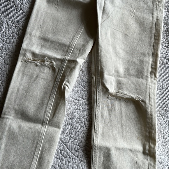 White Ripped Zara Jeans - Picture 3 of 4